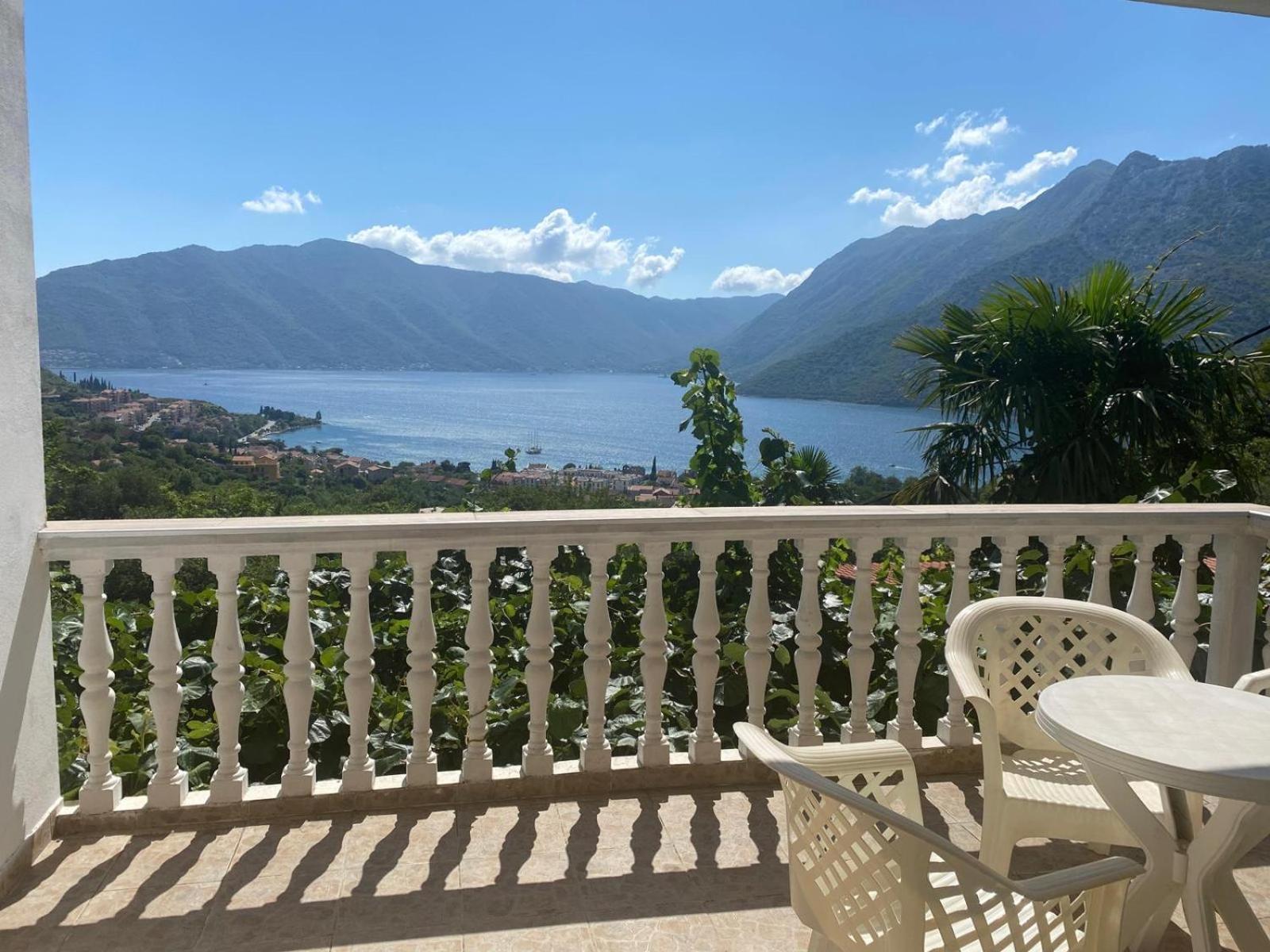 L & D Panorama Apartmani 里桑 外观 照片